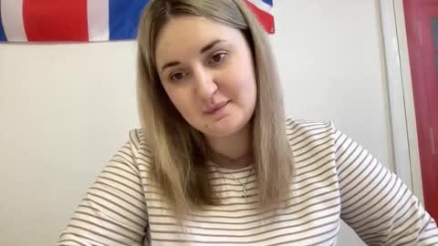 Snapshot of judevalenti chatting on December 2025 09:18:01 AM JudeValenti online show from December 2025 09:18:01 AM