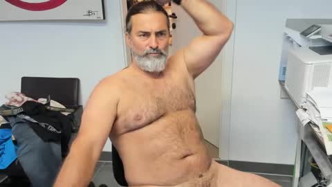 Giovanni50pro online show from October 2025 01:07:01 PM
