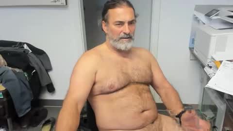 Giovanni50pro online show from November 2025 01:10:02 PM