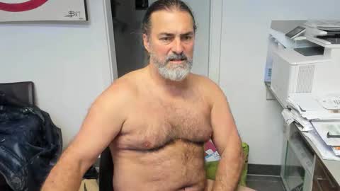 Giovanni50pro online show from November 2025 04:30:01 PM