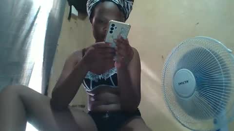 Snapshot of juice_petite3 chatting on January 2025 12:48:01 PM juice_petite3 online show from January 2025 12:48:01 PM