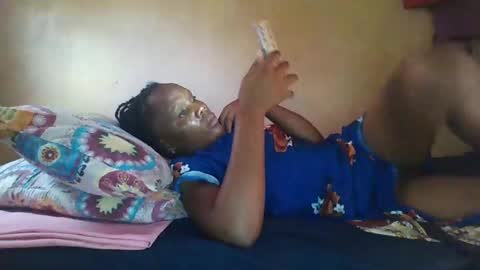 Snapshot of juice_petite3 chatting on January 2025 12:24:01 PM juice_petite3 online show from January 2025 12:24:01 PM