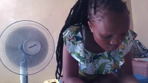 Snapshot of juice_petite3 chatting on February 2025 01:00:02 PM juice_petite3 online show from February 2025 01:00:02 PM