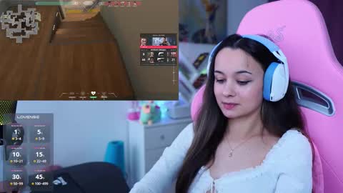 Angelina online show from November 2025 11:47:01 AM