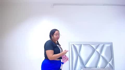 juicy_bignipples18 online show from January 2025 01:57:01 PM