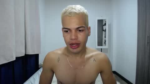 Snapshot of juicy_boy22 chatting on December 2025 12:05:02 AM Miguel online show from December 2025 12:05:02 AM