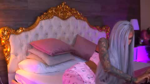 Jessye online show from April 2026 07:53:01 PM
