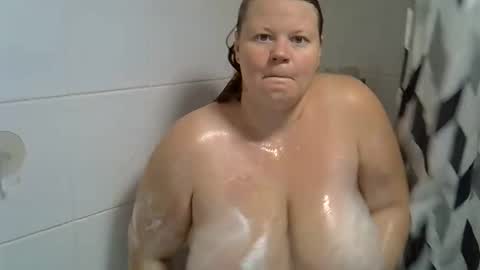 Snapshot of juicy_peach1988 chatting on October 2025 10:46:02 AM Juicy peach1988 online show from October 2025 10:46:02 AM