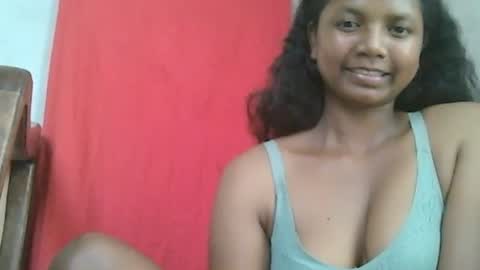 Snapshot of juicy_pretty chatting on December 2024 08:00:01 AM stellah online show from December 2024 08:00:01 AM