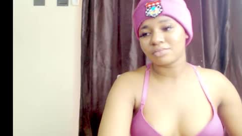 Snapshot of juicy_pussy1122 chatting on January 2025 03:29:01 PM Emily online show from January 2025 03:29:01 PM