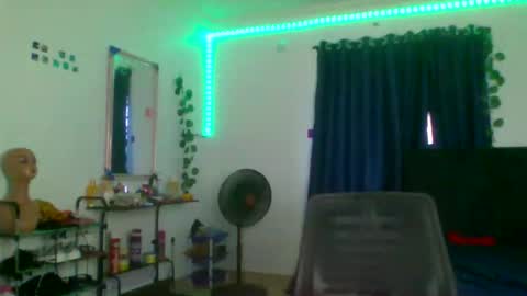 Snapshot of juicy_pussy1122 chatting on September 2025 04:23:02 PM Emily online show from September 2025 04:23:02 PM
