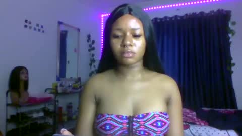 Snapshot of juicy_pussy1122 chatting on October 2025 08:22:02 AM Emily online show from October 2025 08:22:02 AM