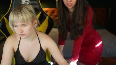 Elza online show from May 2026 02:43:01 PM