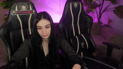 Elza online show from May 2026 10:42:02 AM
