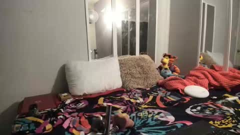 Snapshot of juicyanddaddy chatting on April 2026 02:26:02 AM Ask online show from April 2026 02:26:02 AM