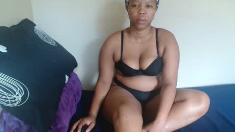 juicyass__ online show from December 2025 12:23:02 PM