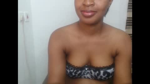 Snapshot of juicykinkx chatting on October 2025 12:26:01 PM juicykinkx online show from October 2025 12:26:01 PM