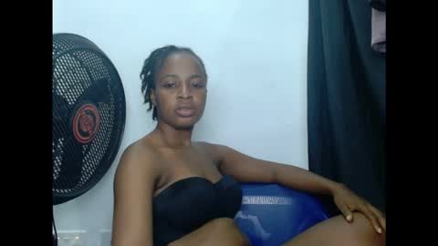 Snapshot of juicykinkx chatting on October 2025 08:10:01 PM juicykinkx online show from October 2025 08:10:01 PM