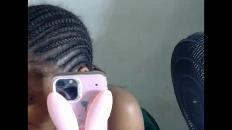 juicynpinkx online show from April 2026 11:03:02 AM