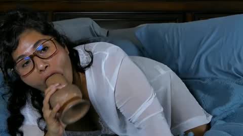 Juicy Teacher online show from September 2025 03:11:01 AM