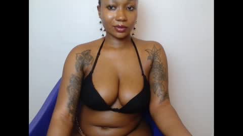 Snapshot of juicyxpink chatting on March 2025 04:57:02 PM juicyxpink online show from March 2025 04:57:02 PM