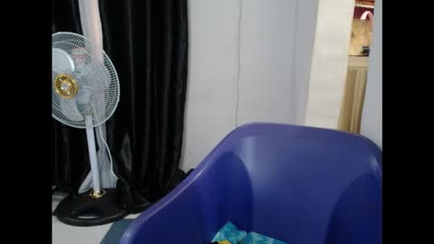 Snapshot of juicyxpink chatting on September 2025 07:19:01 AM juicyxpink online show from September 2025 07:19:01 AM