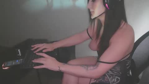 Snapshot of juju16be chatting on April 2026 11:02:01 PM juju16be online show from April 2026 11:02:01 PM