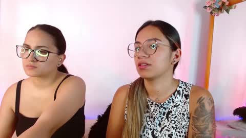 Snapshot of jules_n_gia chatting on December 2024 04:57:02 PM Jules and Gia online show from December 2024 04:57:02 PM