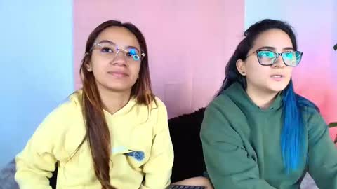 Snapshot of jules_n_gia chatting on September 2025 10:15:02 PM Jules and Gia online show from September 2025 10:15:02 PM