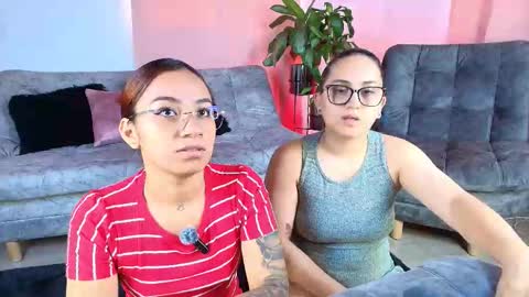 Snapshot of jules_n_gia chatting on October 2025 03:02:02 PM Jules and Gia online show from October 2025 03:02:02 PM