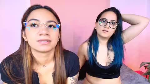 Snapshot of jules_n_gia chatting on October 2025 06:12:01 PM Jules and Gia online show from October 2025 06:12:01 PM