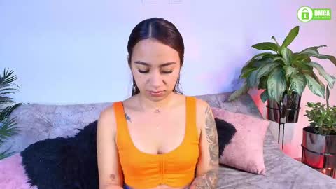 Snapshot of jules_n_gia chatting on February 2026 06:29:02 PM Jules and Gia online show from February 2026 06:29:02 PM