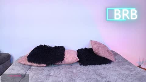 Snapshot of jules_n_gia chatting on March 2026 09:15:02 AM Jules and Gia online show from March 2026 09:15:02 AM