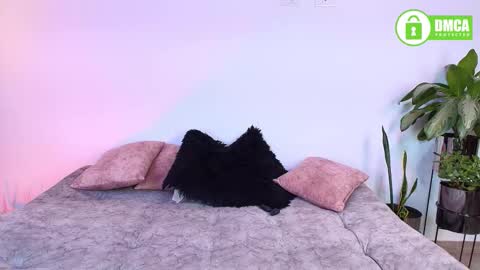 Snapshot of jules_n_gia chatting on March 2026 06:37:02 PM Jules and Gia online show from March 2026 06:37:02 PM