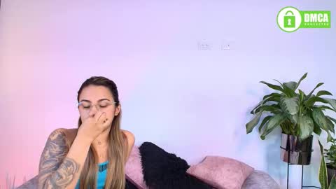 Snapshot of jules_n_gia chatting on March 2026 09:23:01 PM Jules and Gia online show from March 2026 09:23:01 PM