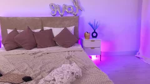 Jules Nightt online show from March 2026 09:52:01 PM