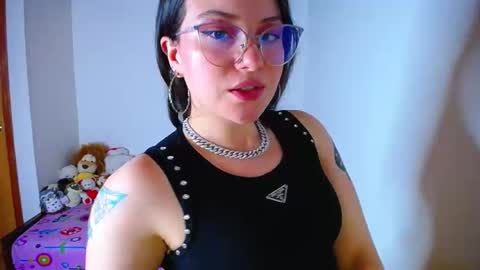 Snapshot of juli05star chatting on October 2025 01:15:02 AM Juliana online show from October 2025 01:15:02 AM