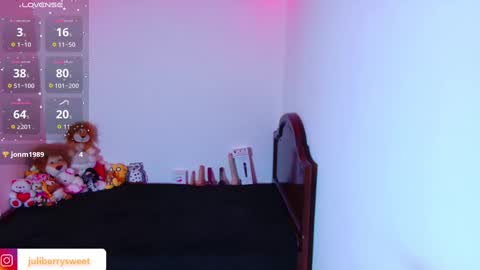 Juliana online show from November 2025 01:48:01 AM