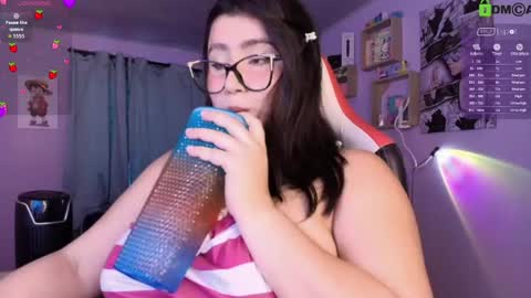 Juliana online show from May 2026 10:19:01 PM