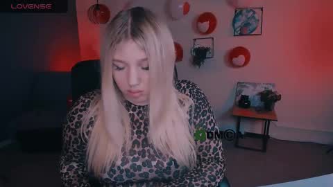 juli kisss online show from February 2025 09:34:02 AM