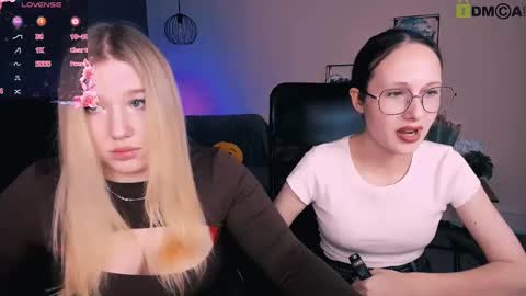 juli kisss online show from March 2025 01:25:02 PM