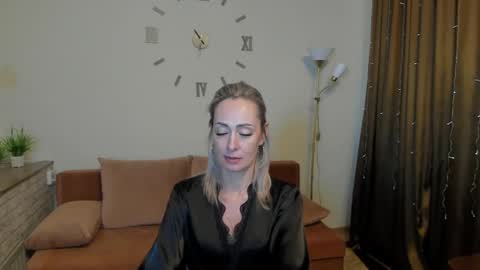 Snapshot of julia__cherry_ chatting on December 2024 11:39:02 PM julia__cherry_ online show from December 2024 11:39:02 PM