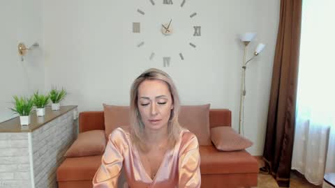Snapshot of julia__cherry_ chatting on January 2025 11:56:01 AM julia__cherry_ online show from January 2025 11:56:01 AM