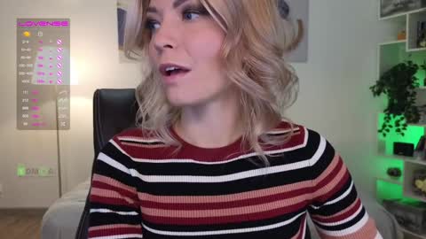 Snapshot of julia_cute_ chatting on January 2025 08:25:02 PM Cute online show from January 2025 08:25:02 PM