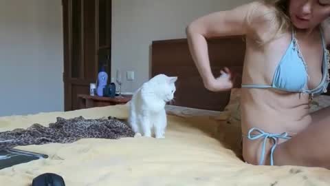 Snapshot of julia_giulia chatting on October 2025 08:45:02 AM julia_giulia online show from October 2025 08:45:02 AM