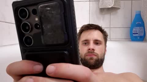 julia_official online show from February 2026 09:20:02 PM