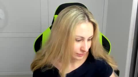 Julia online show from July 2026 07:48:01 AM