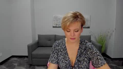 Julia online show from January 2025 09:51:02 AM