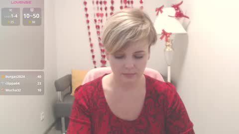 Julia online show from February 2025 04:25:02 PM