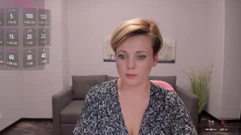 Julia online show from February 2025 06:22:01 PM